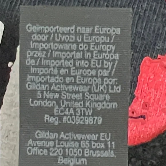 🌞 Gildan NWOT Black Shirt Sleeve Crew Neck Graphic T-Shirt with Front Pocket M - Picture 13 of 16